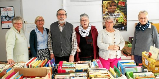Vente de livres et de disques solidaires
